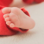 新生児赤ちゃんの足の指