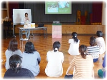 あたご幼稚園「幼児とママのための足育講座」